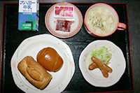 朝食食