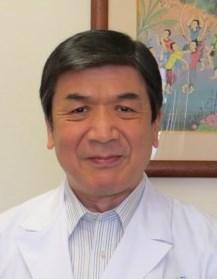 内科 塩出 純二(副院長・臨床研修部長)