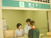 お薬渡し口業務