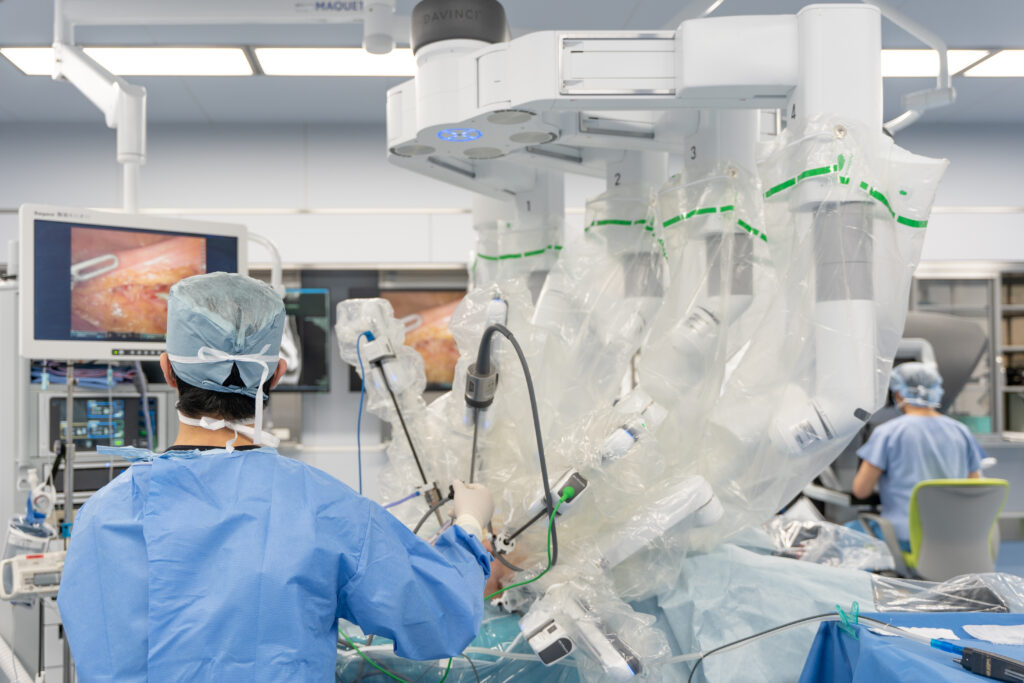 4-5：写真1ロボット手術_OSH2671